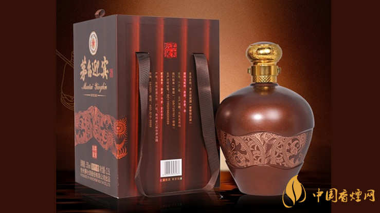 茅臺(tái)迎賓尊享壇裝多少錢(qián) 茅臺(tái)迎賓尊享壇裝酒2.5l價(jià)格圖片
